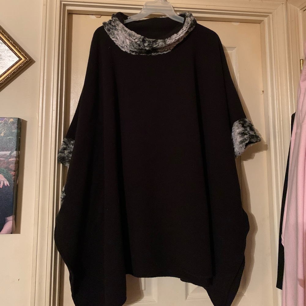 Black Faux fur Poncho